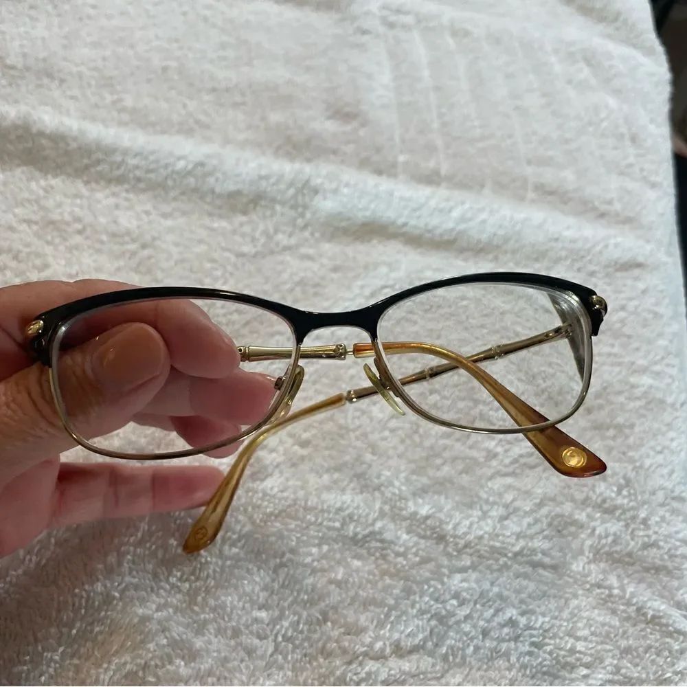 GUCCIโโPRESCRIPCIรNโ
GLASS
